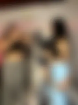 royalgirls_x's Webcam Show