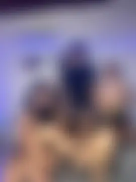 royalgirls_x's Webcam Show