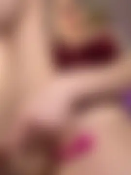 HugeBoobsAlice's Live Sex Cam Show