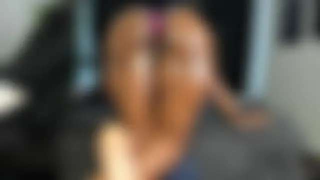 naughty_bigass' Webcam Show