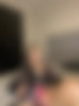 nikkiloveee's Webcam Show