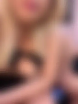 Suyin_squirt22's Webcam Show