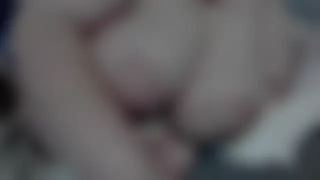 sarahcakes223's Webcam Show