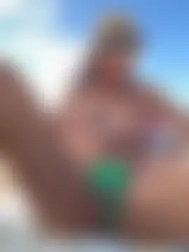 therealbeverlycious' Live Sex Cam Show