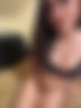 YourQueen18's Webcam Show