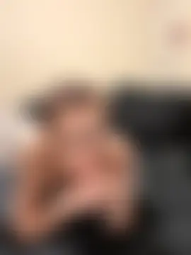 NaughtyLittleLouise's Live Sex Cam Show