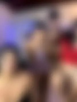 royalgirls_x's Webcam Show