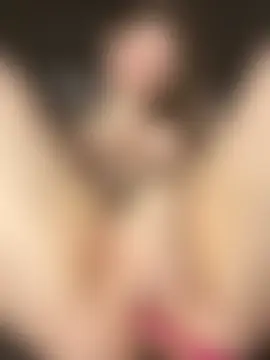 HornyGirlH's Live Sex Cam Show