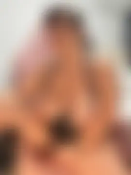 AvaDivaMilf's Live Sex Cam Show