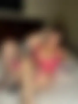 HOTWIFEVenessa69's Live Sex Cam Show