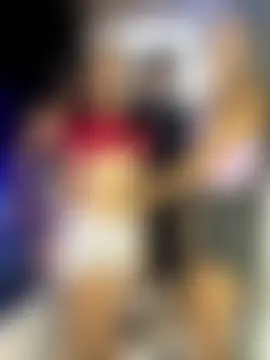 royalgirls_x's Live Sex Cam Show