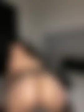 nikkiloveee's Webcam Show