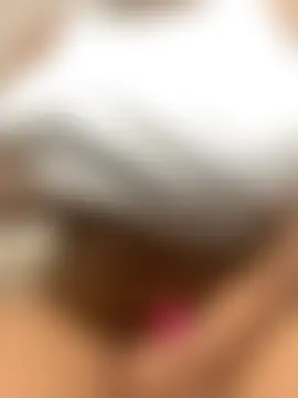 chanel00123's Live Sex Cam Show