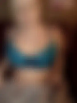 Bouncy-Bella28X's Live Sex Cam Show