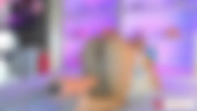 ChiaraLewis' Live Sex Cam Show