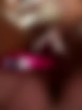 TrenaAnne's Webcam Show