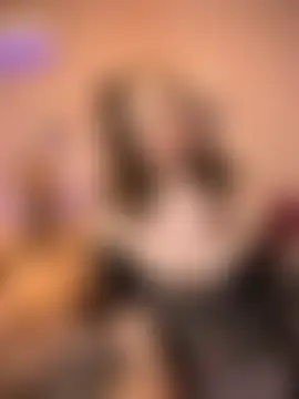 kellyvenous' Live Sex Cam Show