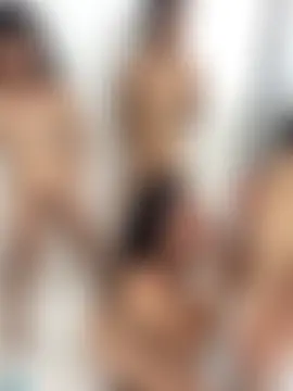 royalgirls_x's Live Sex Cam Show