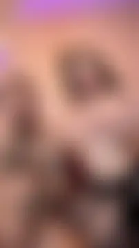 kellyvenous' Live Sex Cam Show