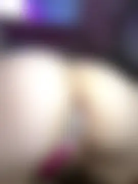 HugeBoobsAlice's Webcam Show