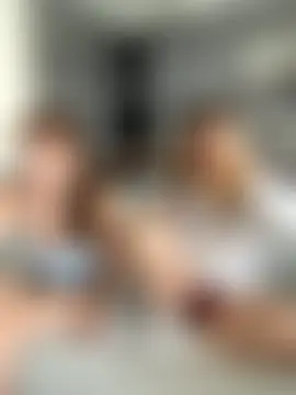 Nura_n_Sarah's Webcam Show