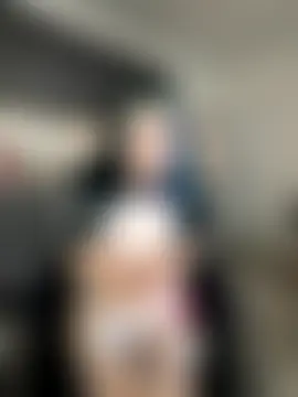 MiniSophiaa's Webcam Show