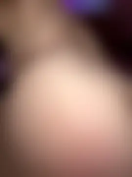 HugeBoobsAlice's Webcam Show