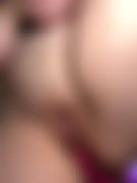 HugeBoobsAlice's Webcam Show