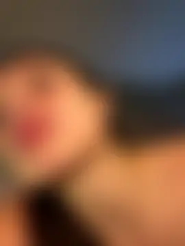 MisFrekcles_'s Webcam Show