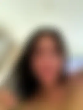 LaraHenao's Live Sex Cam Show