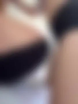 Enyeld_ruru's Webcam Show