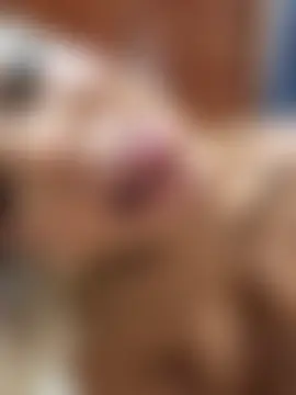 MystiqueXXX's Webcam Show