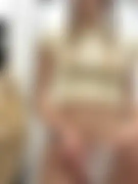 kira_mia's Live Sex Cam Show