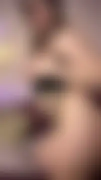 kellyvenous' Live Sex Cam Show