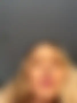 Adelina0001's Live Sex Cam Show