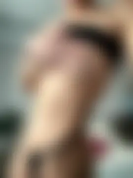 tina1your1's Webcam Show