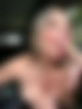 Alirawrz's Live Sex Cam Show