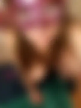 GretaNatural's Live Sex Cam Show