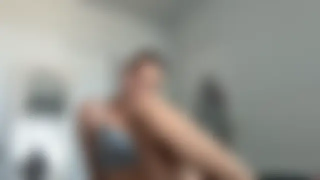 rosiaurora's Live Sex Cam Show