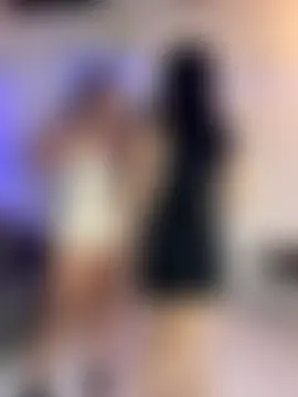 royalgirls_x's Live Sex Cam Show