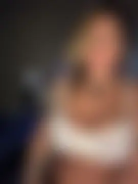 bossyroxy84's Live Sex Cam Show