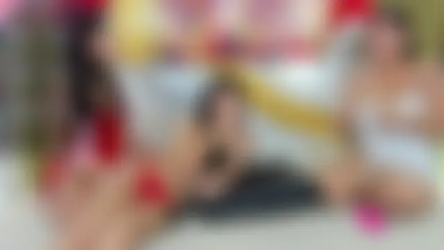 Hot_pretty_girls' Webcam Show