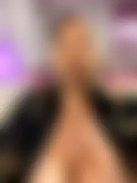 BigFineSelena's Webcam Show