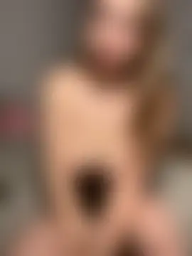 elliepixie's Live Sex Cam Show