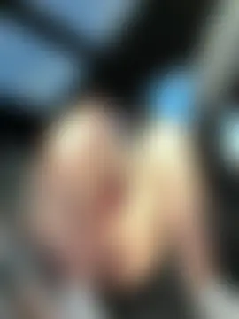 DoriDeluxe66's Live Sex Cam Show