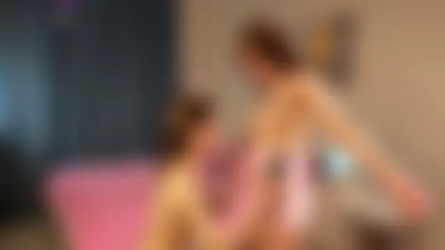 TwinklyAngels' Live Sex Cam Show