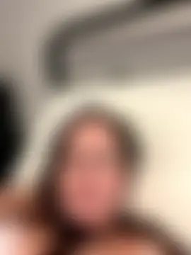 nightingale27's Live Sex Cam Show