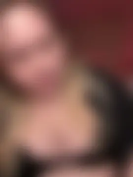 PiggyRose's Live Sex Cam Show