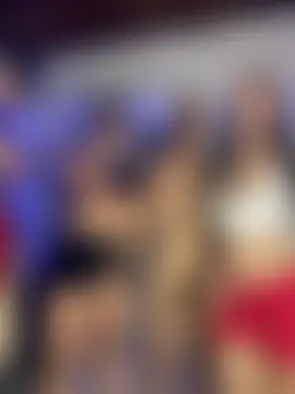 royalgirls_x's Live Sex Cam Show