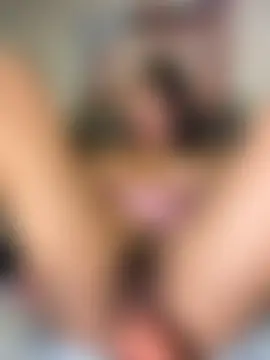 SQUIRTINGQUEEN11's Webcam Show